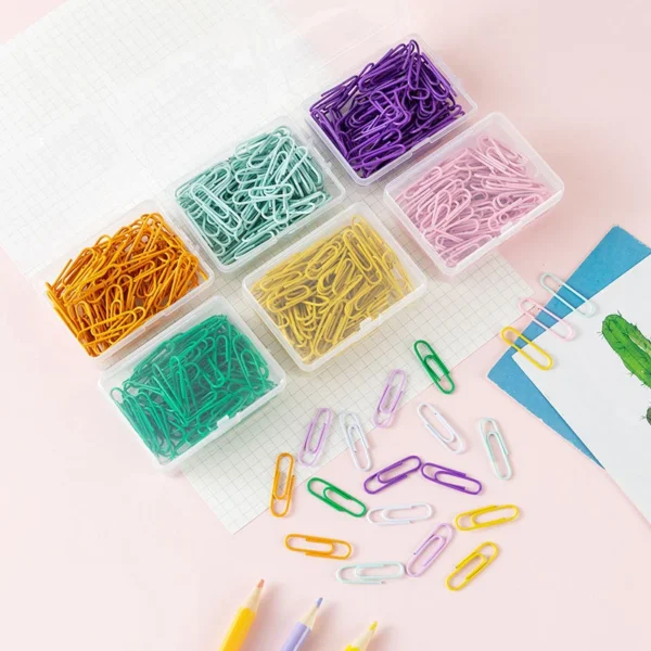 Colorful metal paper clips – Image 4